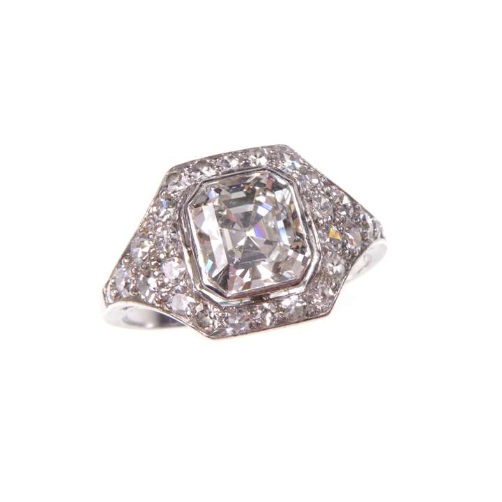 Diamond cluster ring, collet set with an Asscher cut diamond